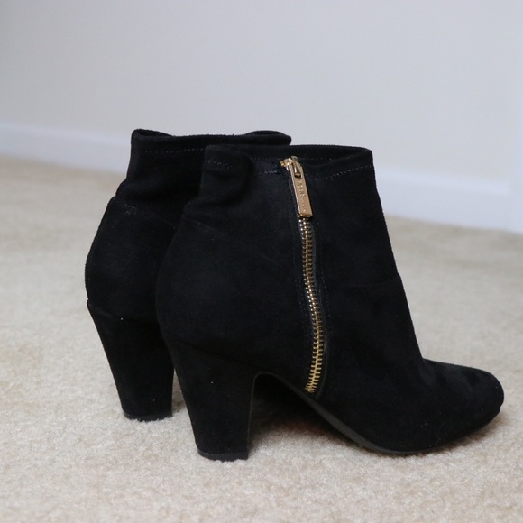 Black suede ankle booties - Picture 2 of 4